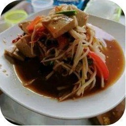 ส้มตำกะปิเหาะ(เจ้าเก่าถนนคนเดิน) ถนนบรมไตรโลกนารถ 43