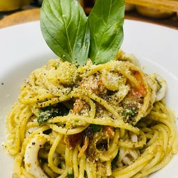 สปาเกตตีเพสโต้ทะเล