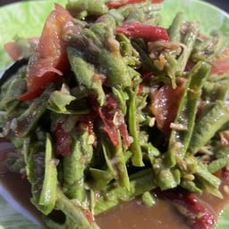 ครัวไทบ้าน อาหารและเครื่องดื่ม