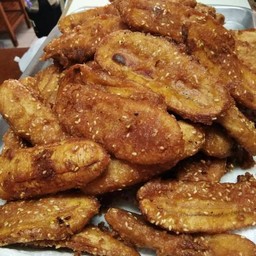 กะเพราไก่กรอบคุณพ่อ