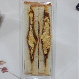 แซนวิชพริกเผาหมูหยอง