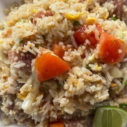 ข้าวผัดแหนม