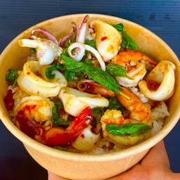 กะเพาทะเลราดข้าว