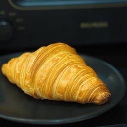PLAIN CROISSANT