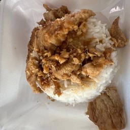 ข้าว ไก่ กระเทียม