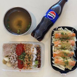 เย็นตาโฟต้มยำแห้ง+เกี๊ยวปูอัด+น้ำอัดลม