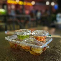 กุ้ง + แมงกะพรุน (ดองน้ำปลา)