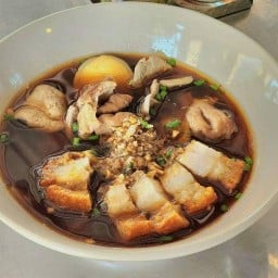 ก๋วยจั๊บเมืองนนท์ "เช้าชามเย็นชาม" (สาขา 2)