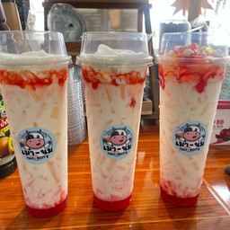 นมสดสตอร์เบอร์รี่