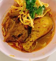 ข้าวซอยไก่ รวม เนื้อ