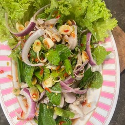 ยำไส้ตัน