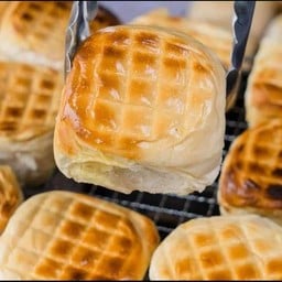 ปังอ้วน  เนย นม