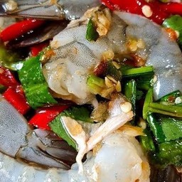 ตำกุ้งสด