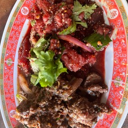 ก้อยสองใจ