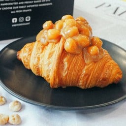 Caramel Macadamia Croissant