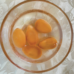 สละลอยแก้ว