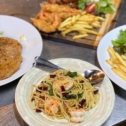 สปาเก็ตตี้ผัดปลาเค็ม