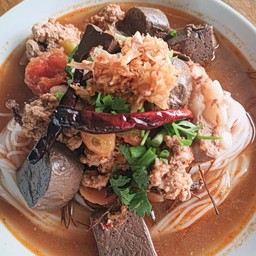 ขนมจีนน้ำเงี้ยว