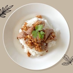 หมูทอดกระเทียมราดข้าว