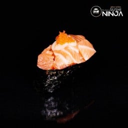 แซลมอนสับสลัดไข่กุ้ง