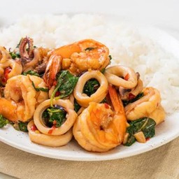 ป้าหมี ก๋วยเตี๋ยว อาหารตามสั่ง ตลาดปองพล