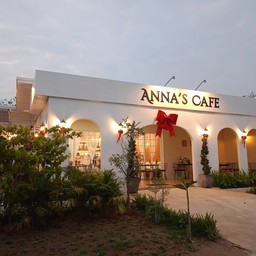 Anna's Cafe แอนนาคาเฟ่