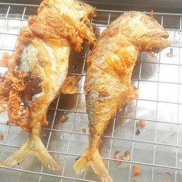 ปลาทูทอด1ตัว