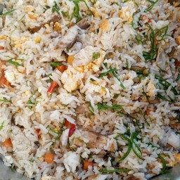 ข้าวผัดปลาทูชะอม