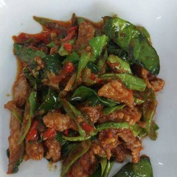 ผัดพริกแกงหมู
