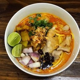 ข้าวซอยหมู  พิเศษ