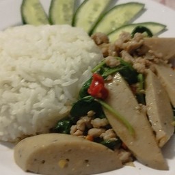 กระเพราหมู หมูยอ