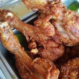 น่องไก่ทอด(หาดใหญ่)