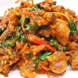 ผัดเผ็ดกบ