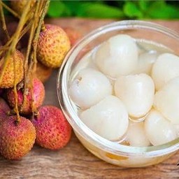 ลิ้นจี่ลอยแก้ว