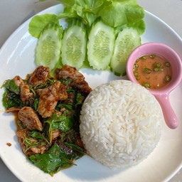 ข้าวผัดพริกแกง