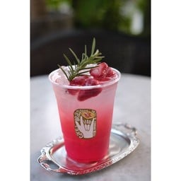 STRAWBERRY SODA - สตอเบอรี่โซดา