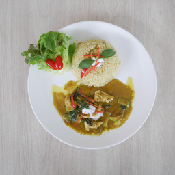 ข้าวผัดแกงเขียวหวานไก่