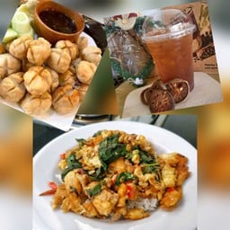 ข้าวกระเพราไข่เจียวหมูสับ+ลูกชิ้นหมู+โค้ก