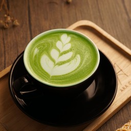 Hot Matcha Tea Latte มัทฉะลาเต้ร้อน