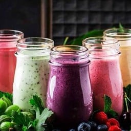 Fruit Smoothies (น้ำผลไม้ปั่น)