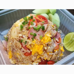 ข้าวผัดเบค่อนพริกสด