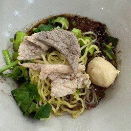 บะหมี่น้ำตก เนื้อ
