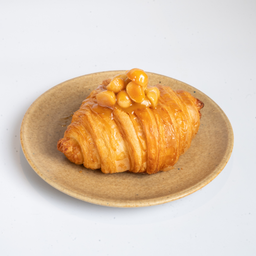 Macadamia Calamel Croissant
