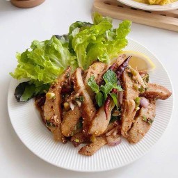 น้ำตกเนื้อ