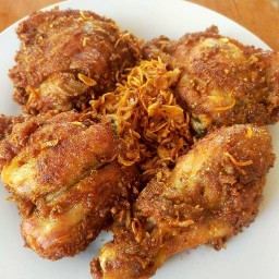 ยำรสจัดbyน้องกานเเหลมฉบัง ยำรสจัดbyน้องกาน