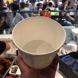 ถ้วยเปล่า