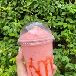 สตอเบอรี่โยเกิร์ตสมูทตี้