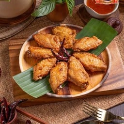 Fried Chicken Wings With Fish Sauce