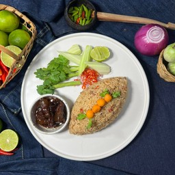 ข้าวผัดน้ำพริกลงเรือหมูหวาน