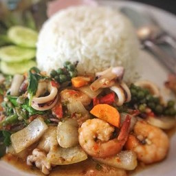 Stir-Fried Seafood With Rice